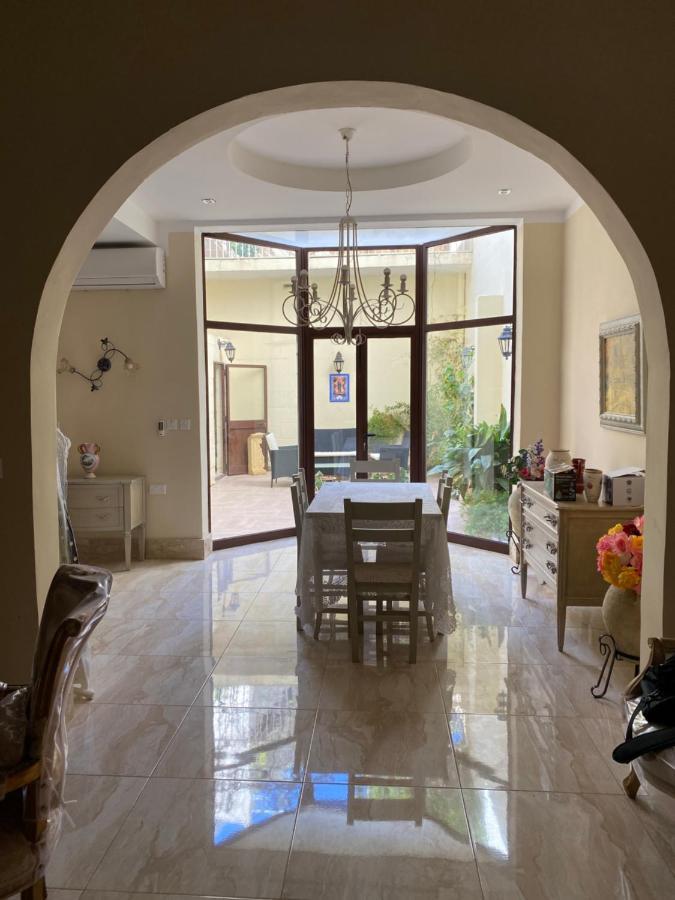 شقة Magical Casalgo House فيكتوريا المظهر الخارجي الصورة