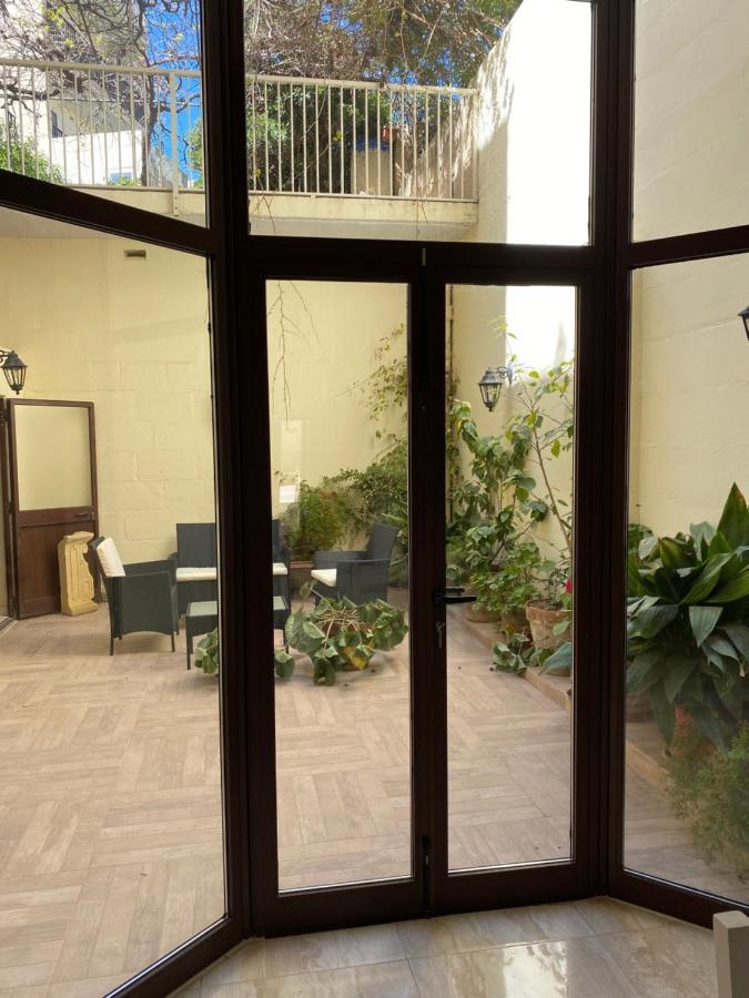 شقة Magical Casalgo House فيكتوريا المظهر الخارجي الصورة